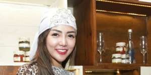Satu Minggu Usai Melahirkan, Bella Shofie Bikin Salfok
