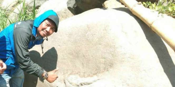 Geger Kemunculan Batu Bertuliskan Basmalah