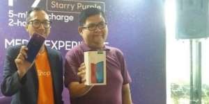 Cantiknya Gradasi Langit di OPPO F9 Starry Light