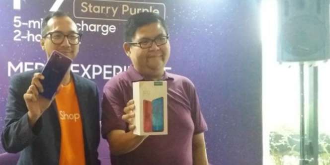 Cantiknya Gradasi Langit di OPPO F9 Starry Light