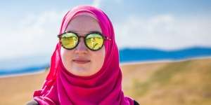 Cara Lindungi Penglihatan dari Jahatnya Sinar UV