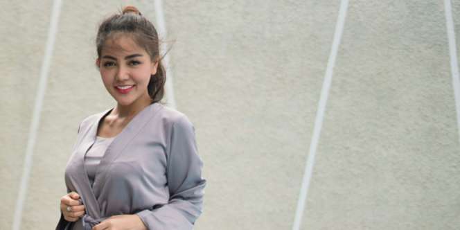 Tip Tubuh Langsing Usai Melahirkan ala Bella Shofie