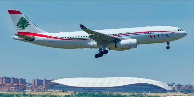 Pesawat Mendadak Dipakai Presiden, 150 Penumpang Dipaksa Turun & Telantar