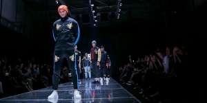 Tekno Stranger, Debut Perdana Diesel di Men`s Fashion Week 2018
