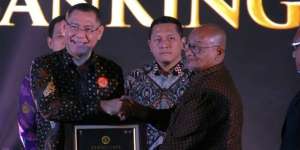 BNI Syariah Sabet Penghargaan Bank Syariah Terbaik