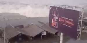 Pemerintah Terima Bantuan Asing untuk Gempa dan Tsunami Palu