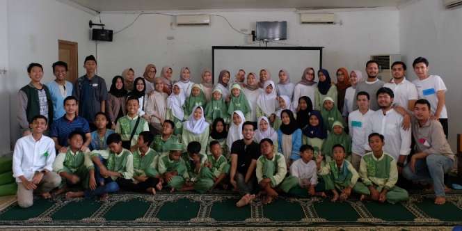 Remaja Masjid pun Bisa Berbagi dengan Cara Fun