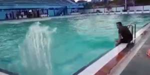 Fenomena Air Kolam Renang Bergerak Sendiri, Ini Kata BMKG