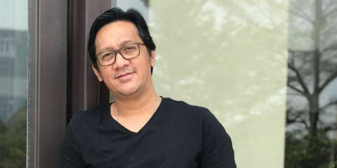 Posting Muka Bengap, Andre Taulany Sindir Ratna Sarumpeat?