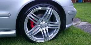 Hindari 3 Hal Ini Agar Velg Mobil Awet 
