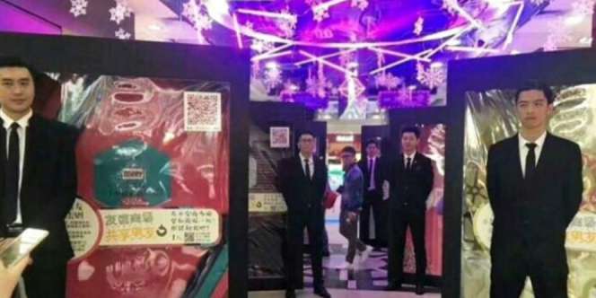 Tinggal Dipilih, Mal Ini Sediakan Pria Tampan Buat Teman Shopping