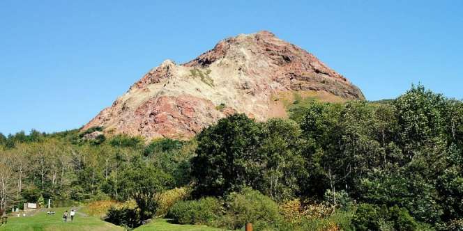 Mengejutkan, Jepang Punya Gunung Berapi Baru