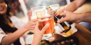 Viral! Pelayan Tolak Layani Pembeli Minuman Alkohol