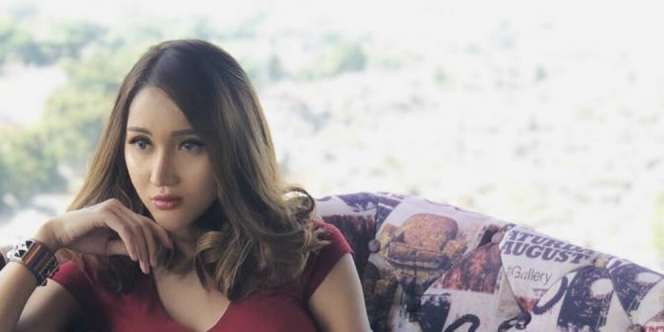 Begini Wajah Asli Lucinta Luna, Terungkap Usai Bangun Tidur