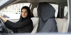 Ladies, 8 Cara Simple Ini Bikin Mobil Bersih dan Nyaman