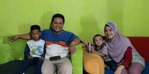 Bocah Ini Rela Jual Puding Keliling Demi Bantu Korban Bencana