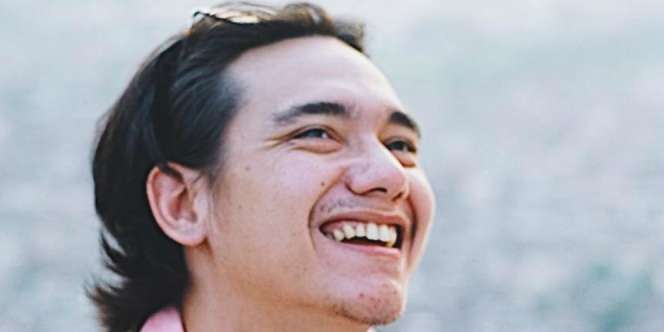 Begini Cara Adipati Dolken Belajar Berkeluarga Sebelum Menikah
