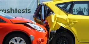 Bukan yang Mulus, Showroom Ini Jualan Pakai Mobil Penyok