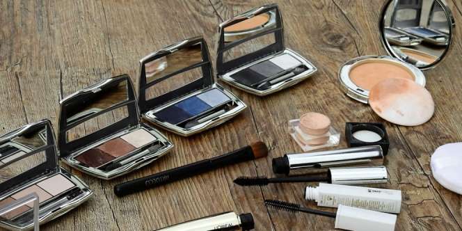Sederet Produk Makeup Multifungsi Wajib Punya