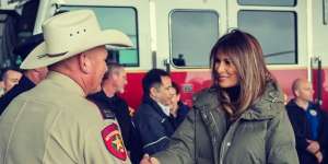 Pesawat yang Ditumpangi Istri Donald Trump Mendarat Darurat