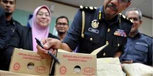 Geger Adonan Roti Berlogo Halal Ilegal