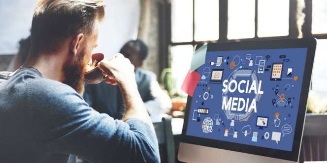 50% Lebih Warga AS Tak Tahu WhatsApp Milik Facebook