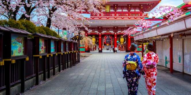 10 Label Busana Jepang yang Bisa Mengisi Lemarimu