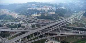 Jalan Tol China Mirip Roller Coaster Raksasa