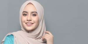 Trik Makeup Sederhana Agar Wajah Kamu Kembali Muda