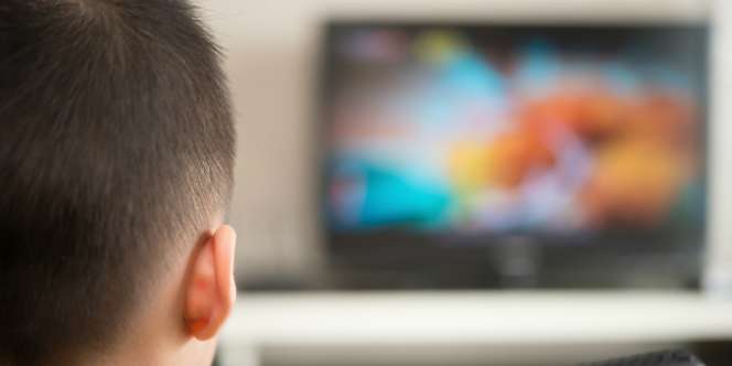 Keren! TV Ini Bisa Kumandangkan Azan Lima Waktu