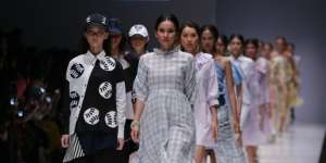 Inspirasi Metropolis di Jakarta Fashion Week
