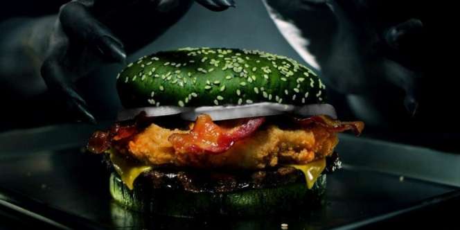 Ngeri, Makan Burger Ini Bisa Bikin Mimpi Buruk