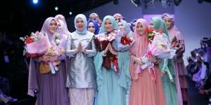 FOTO: Pesona Bawah Laut Indonesia di Atas Catwalk