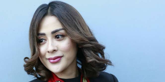 Jauh dari Kesan Seksi, Foto Terbaru Selvi Kitty Curi Perhatian