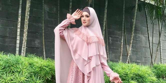 Ramai Geng Para Artis, Mulan Jameela Pilih Kajian Bareng Ummi Pipik