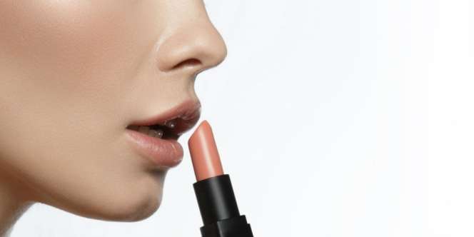 5 Langkah Mudah Cegah Bibir Berubah Warna 