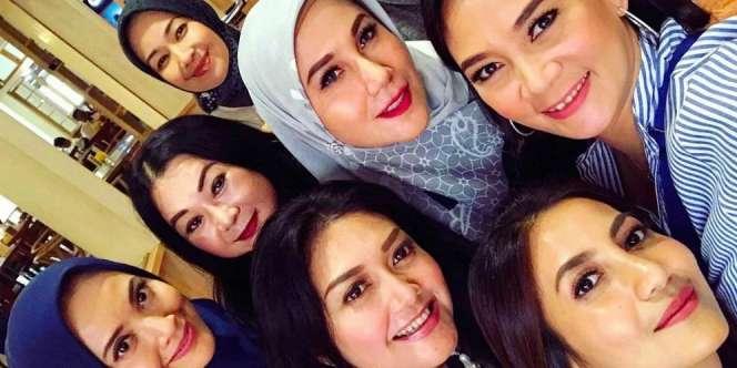 Begini Gaya Artis Era 90-an Kala Arisan, Tasnya Bikin Silau