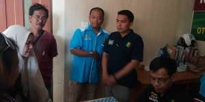 Ayah Sudah Tak Kuat, Bocah 14 Tahun Cari Jasad Ibu Korban Lion Air JT610