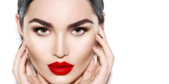 Tutorial Make Up untuk Si Mata Cokelat