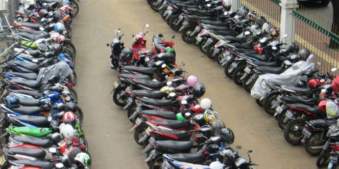 Jarang Disadari, Ini Kebiasaan Pengendara Motor Skutik yang Bikin Boros BBM