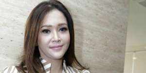 Seminggu Jadi Istri Irwan, Maia Estianty Unggah Foto `Mantan`
