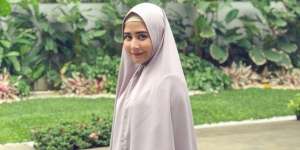 Pesona Prilly Latuconsia Berhijab Syar'i