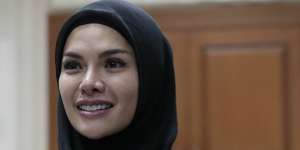 Curhat Menggetarkan Nikita Mirzani Saat Umroh