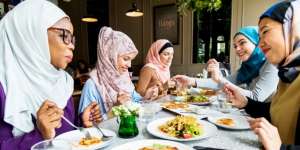 Sudah Kenyang tapi Makanan Belum Habis, Harus Bagaimana?