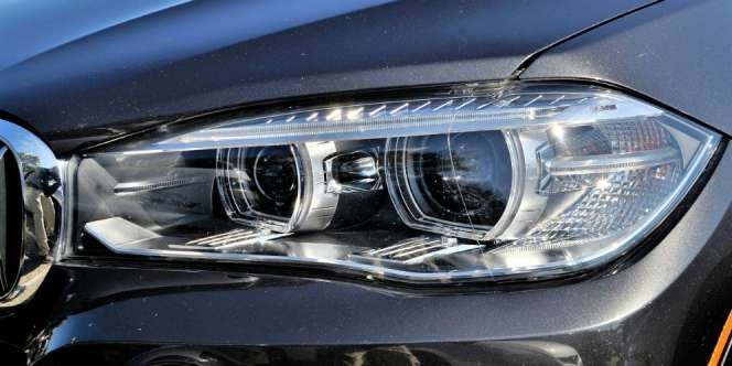 Sering Disalahgunakan, Ini Fungsi Lampu Darurat Sesungguhnya