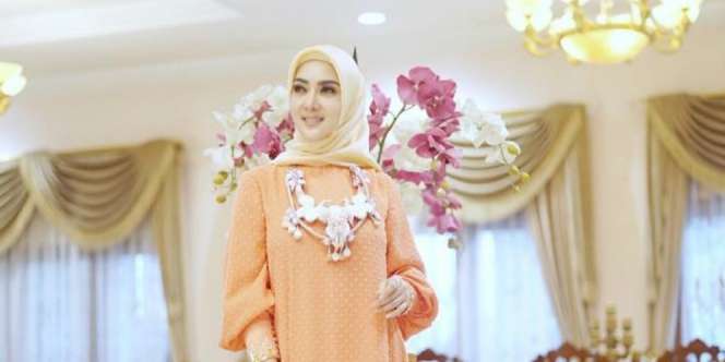 Intip Daleman Istana Syahrini, Bantal Kursinya Saja Rp12 Juta!