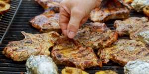 Masih Ada Darah pada Daging yang Sudah Dimasak, Bolehkah Dimakan?