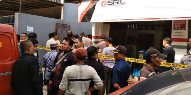 Detik-detik Penangkapan Terduga Pelaku Pembunuhan Keluarga di Bekasi