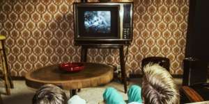 Negara Canggih dan Kaya, tapi Ribuan Warganya Masih Nonton TV Hitam Putih