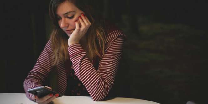 Bukan Ucap Janji Suci, Wanita Ini Bacakan Pesan Selingkuh Suami di Hari Resepsi